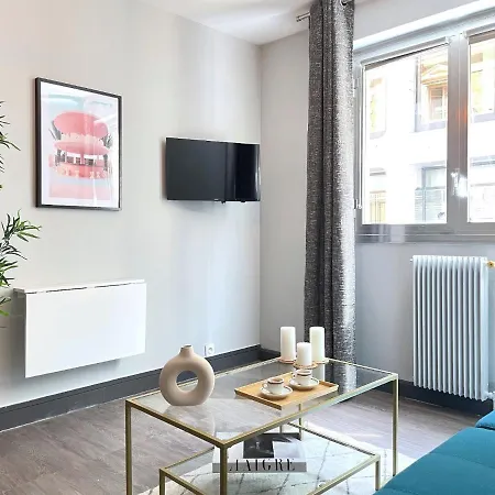 דירה 1601B - Studio Near Champs Elysees