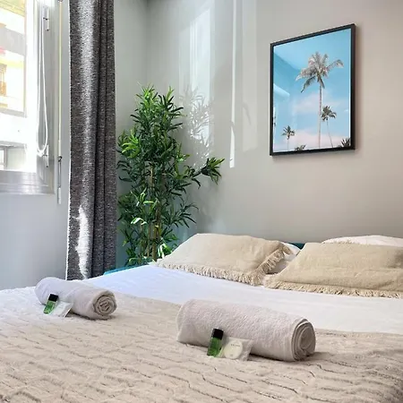 1601B - Studio Near Champs Elysees פריז