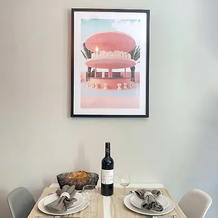 1601B - Studio Near Champs Elysees דירה *