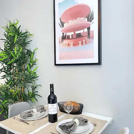 1601B - Studio Near Champs Elysees דירה פריז